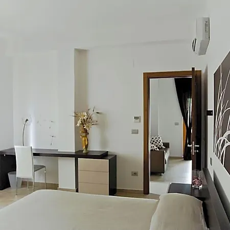 Instile Lägenhetshotell Ascea